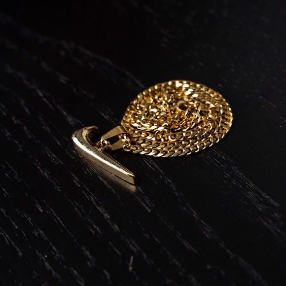 Nike Swoosh Gold Necklace - Picture 5 of 6